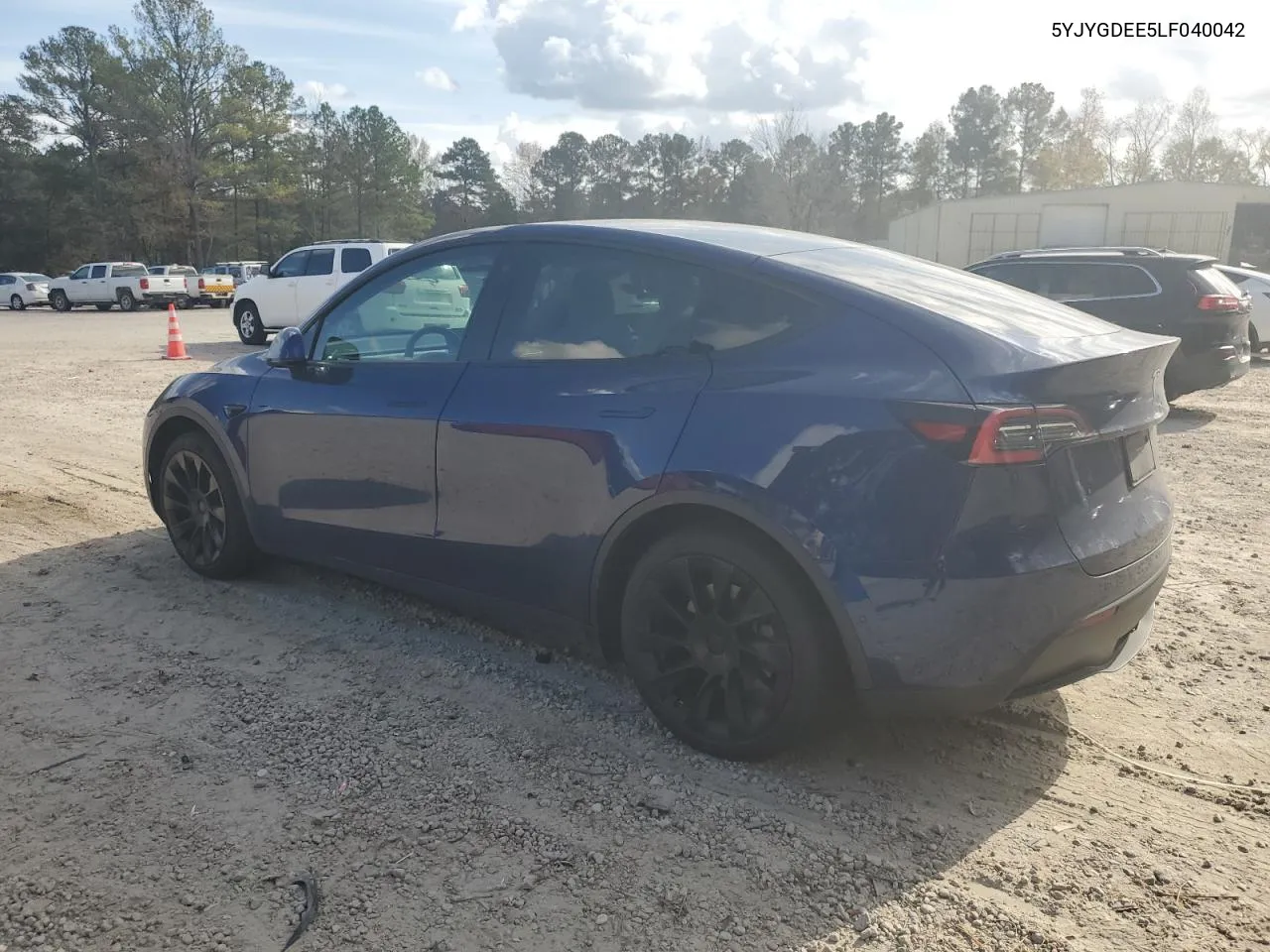 2020 Tesla Model Y VIN: 5YJYGDEE5LF040042 Lot: 76687024