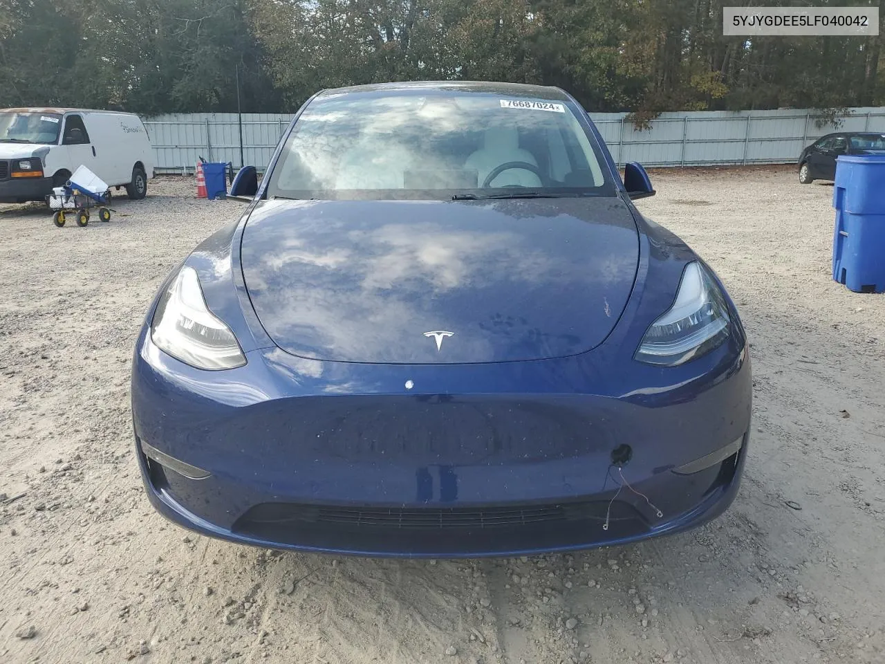 2020 Tesla Model Y VIN: 5YJYGDEE5LF040042 Lot: 76687024