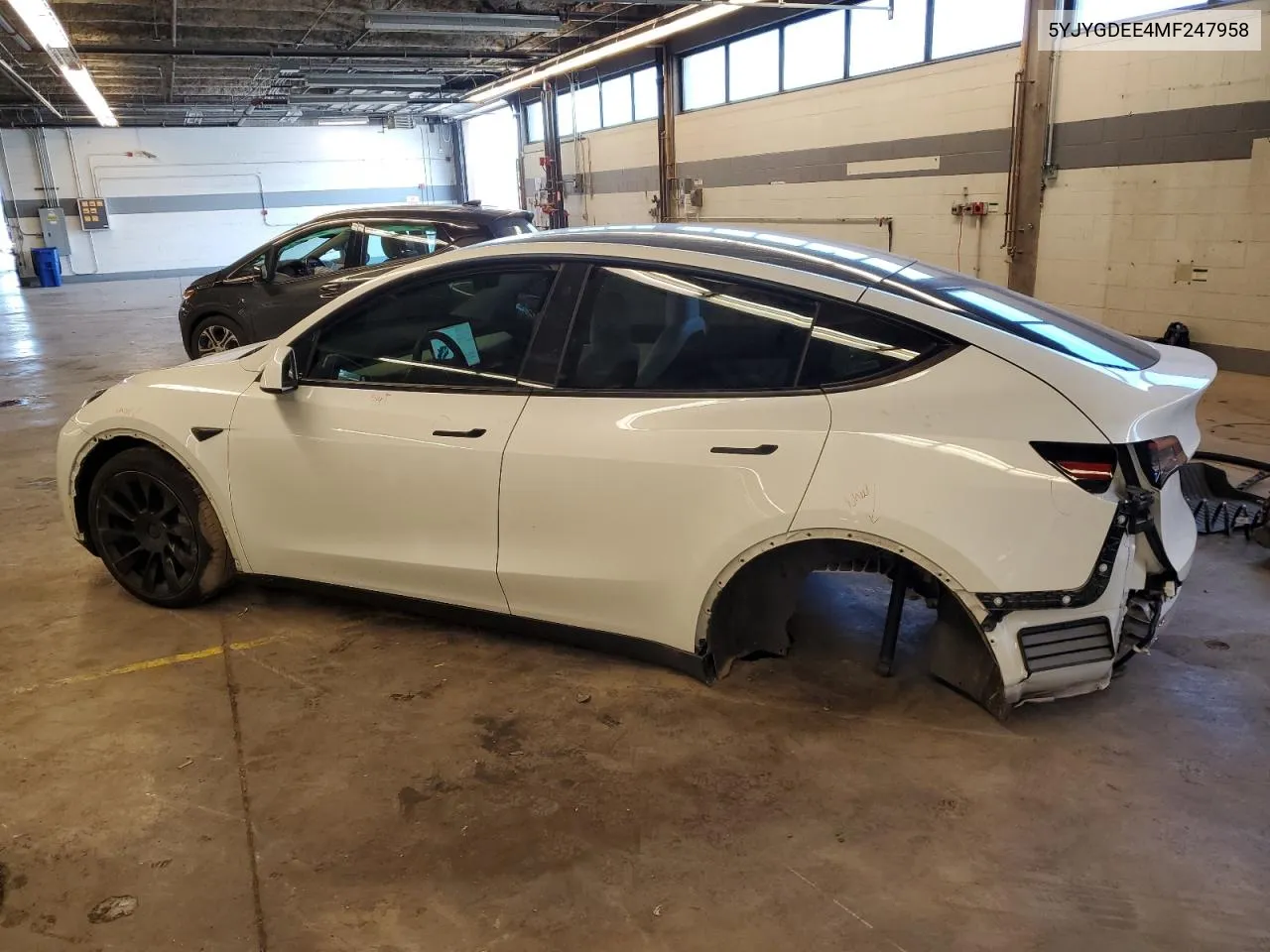 5YJYGDEE4MF247958 2021 Tesla Model Y