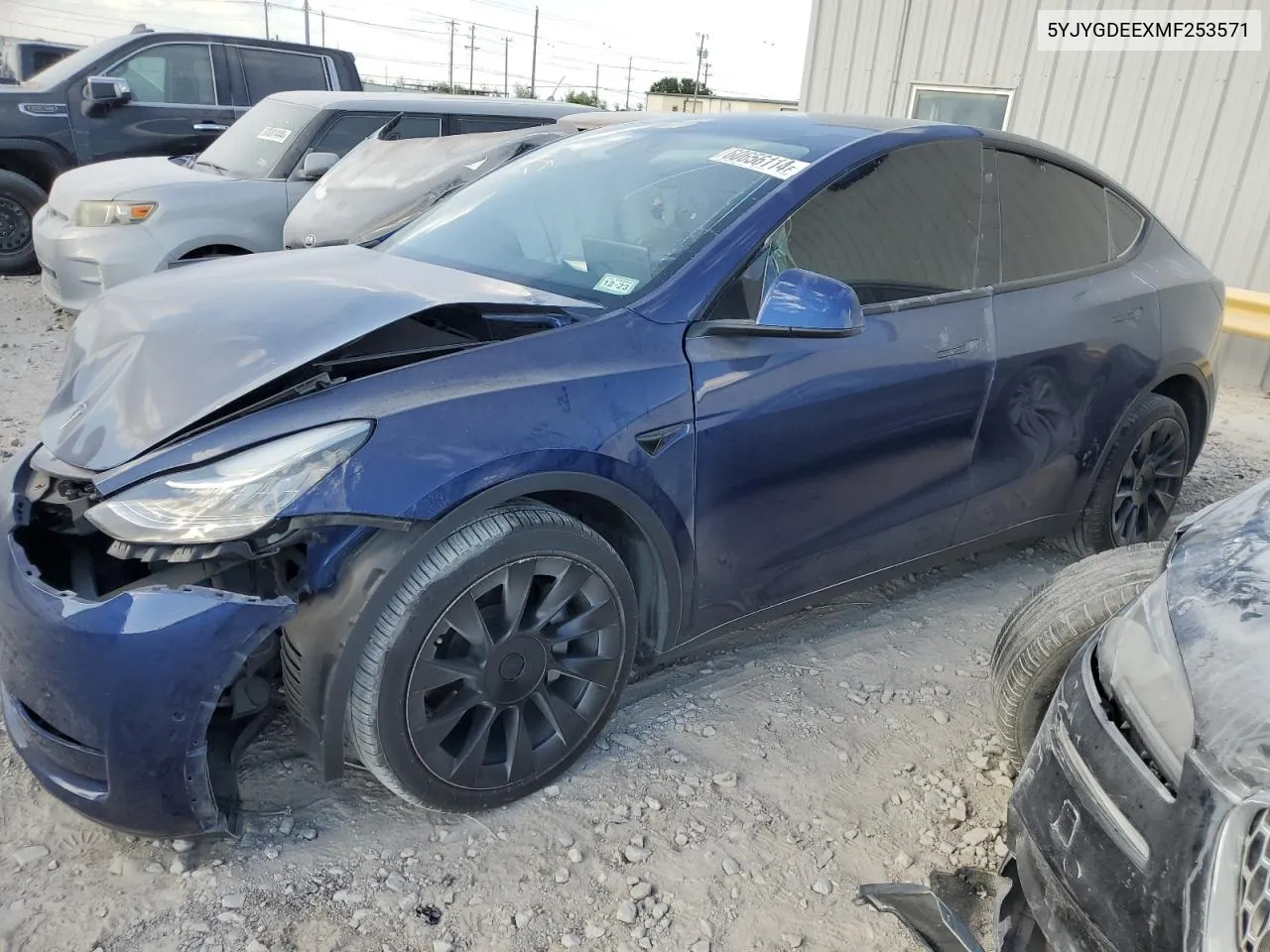 5YJYGDEEXMF253571 2021 Tesla Model Y