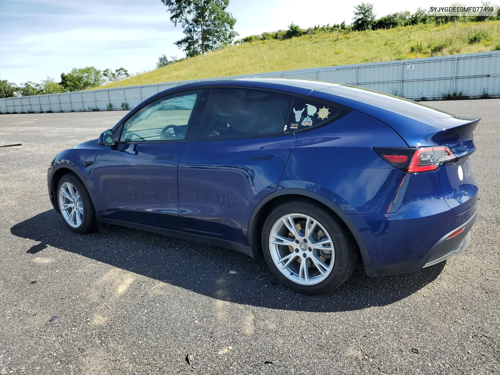 5YJYGDEE0MF077498 2021 Tesla Model Y