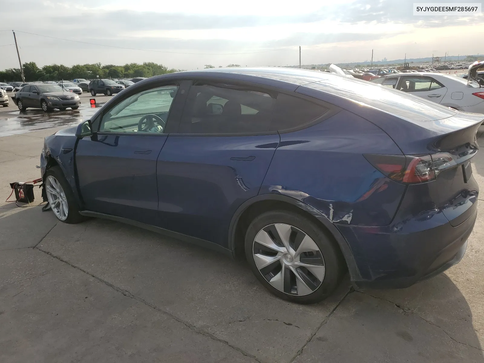 5YJYGDEE5MF285697 2021 Tesla Model Y