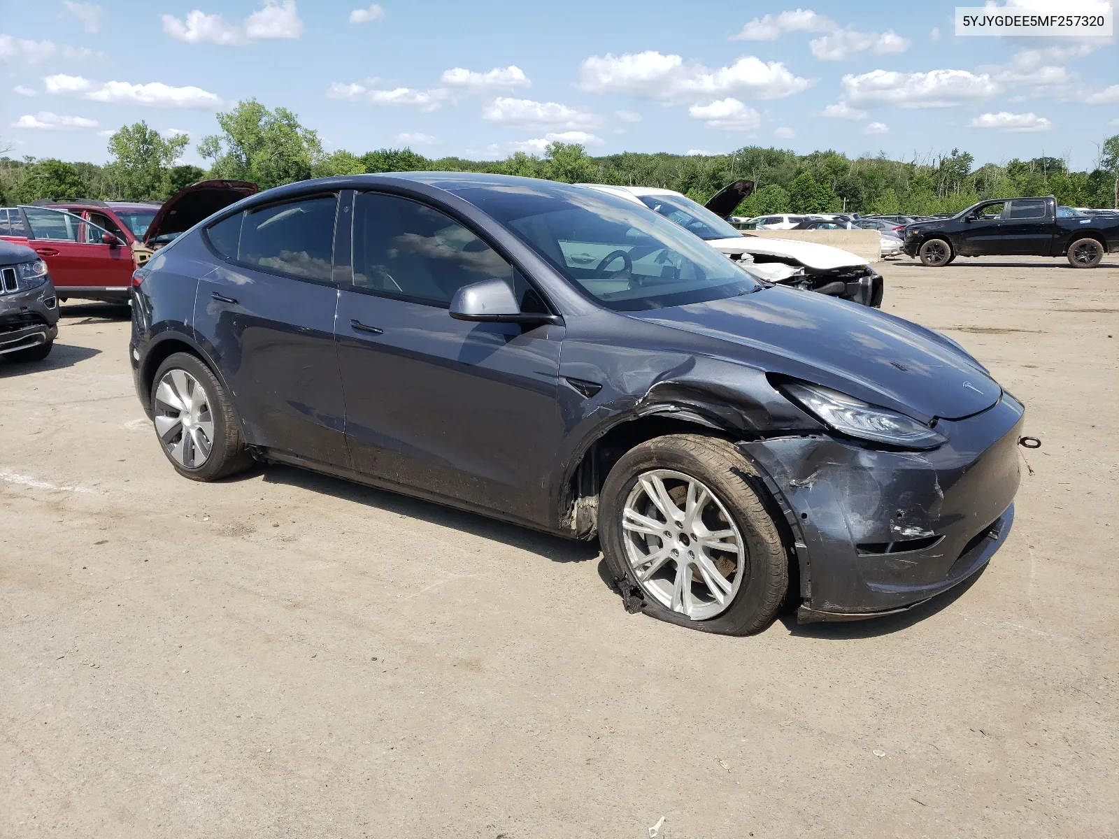 5YJYGDEE5MF257320 2021 Tesla Model Y