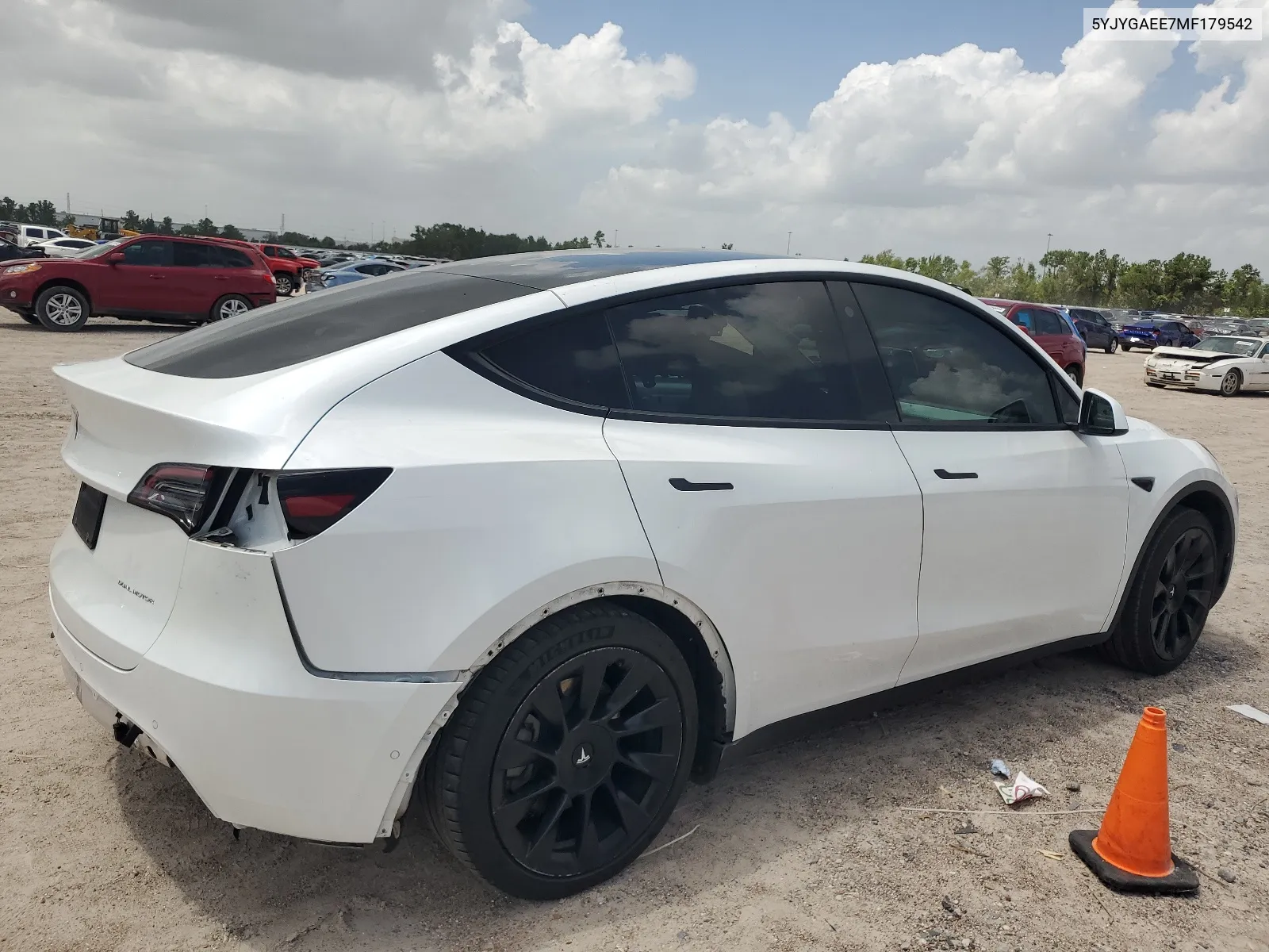 5YJYGAEE7MF179542 2021 Tesla Model Y