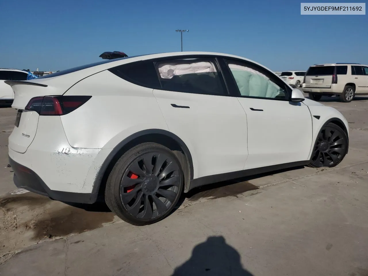 2021 Tesla Model Y VIN: 5YJYGDEF9MF211692 Lot: 67469464