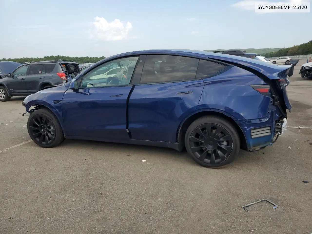 5YJYGDEE6MF125120 2021 Tesla Model Y