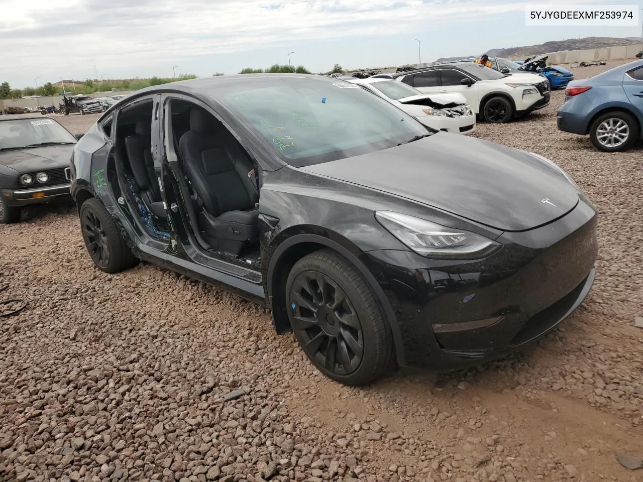 5YJYGDEEXMF253974 2021 Tesla Model Y