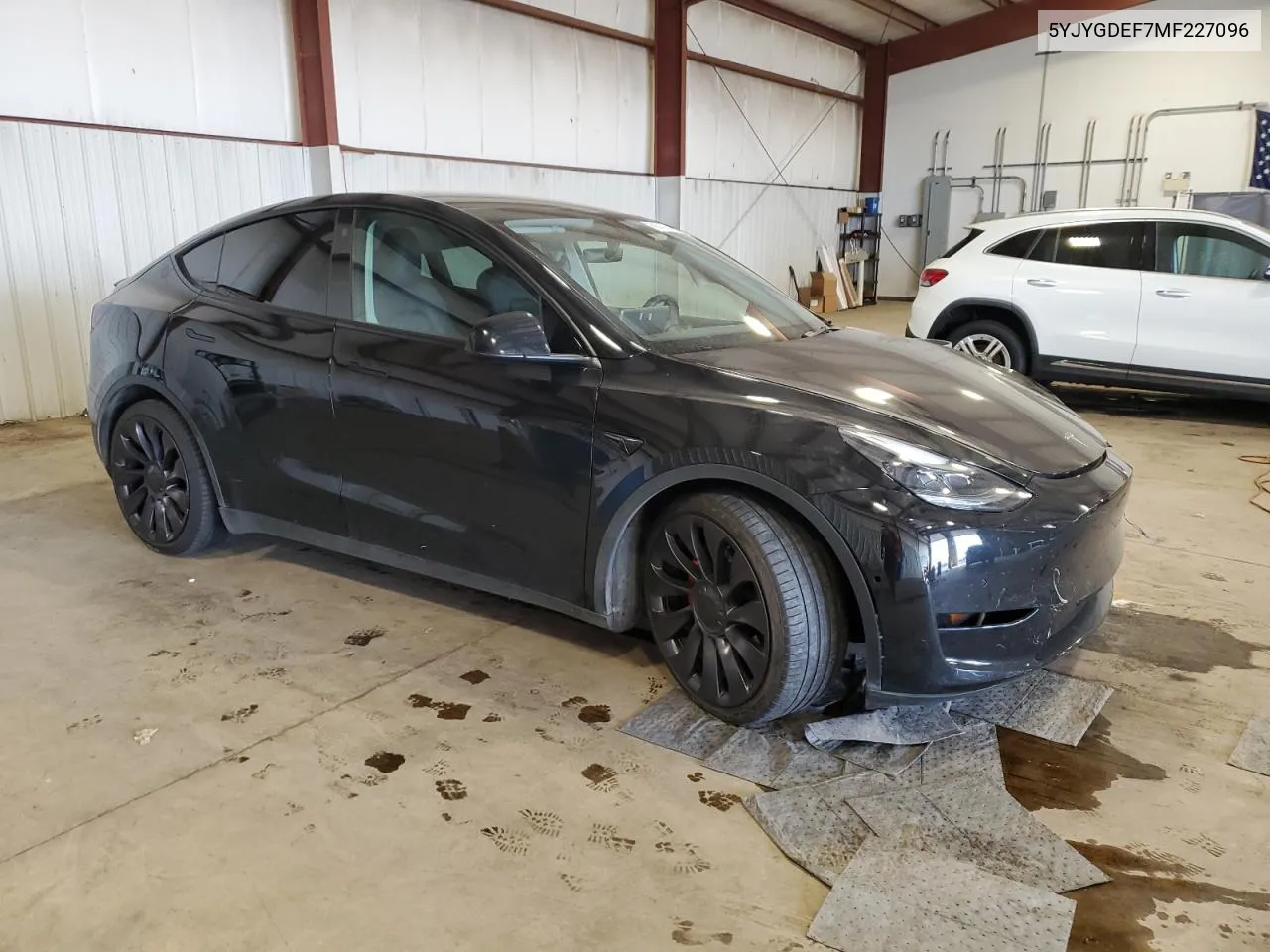 5YJYGDEF7MF227096 2021 Tesla Model Y