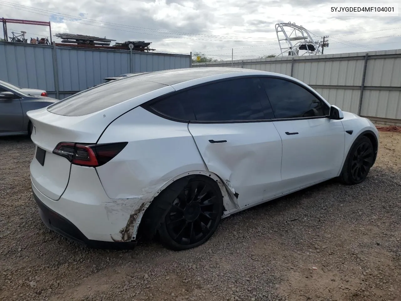 5YJYGDED4MF104001 2021 Tesla Model Y