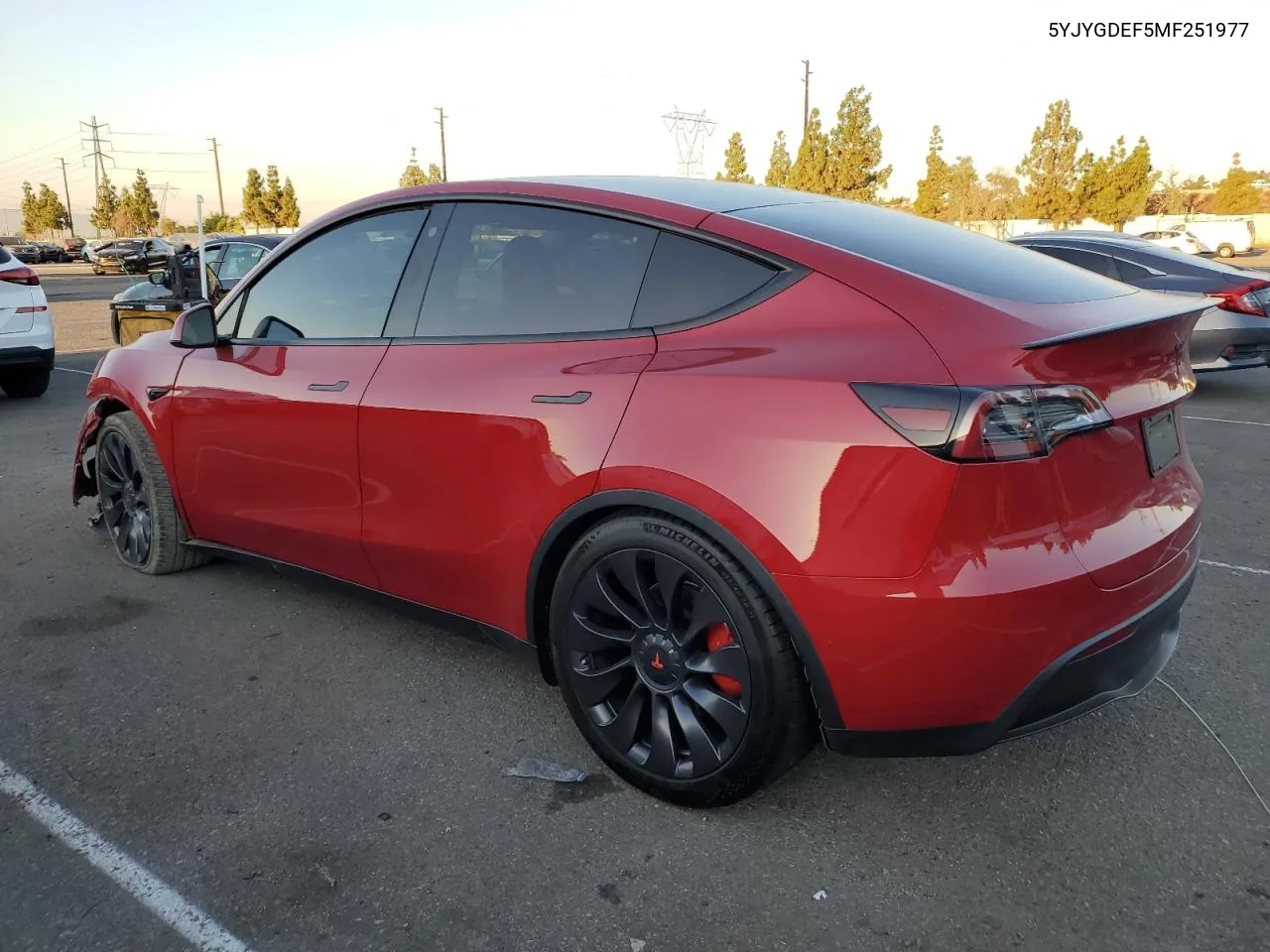 5YJYGDEF5MF251977 2021 Tesla Model Y