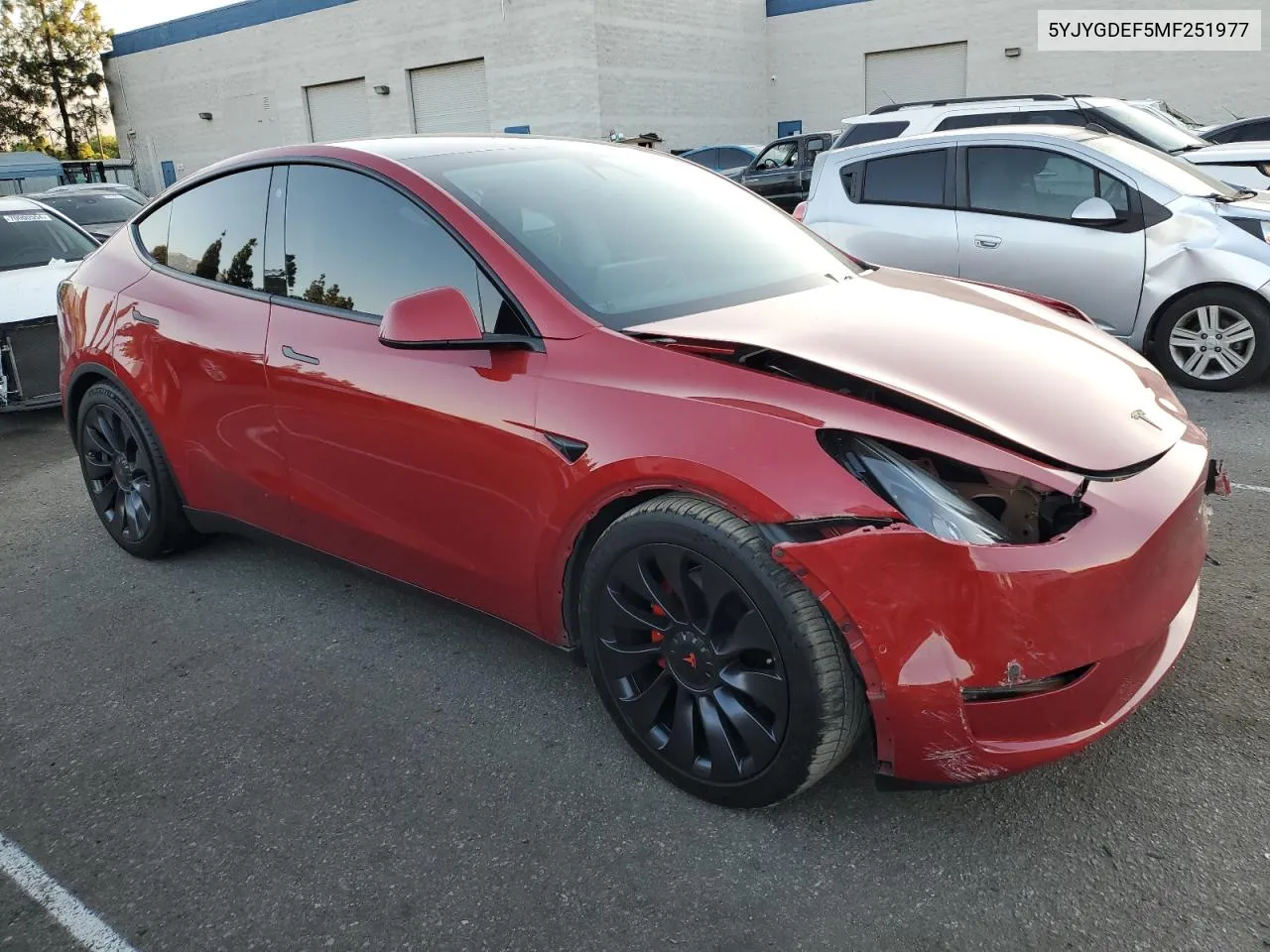 2021 Tesla Model Y VIN: 5YJYGDEF5MF251977 Lot: 70220814