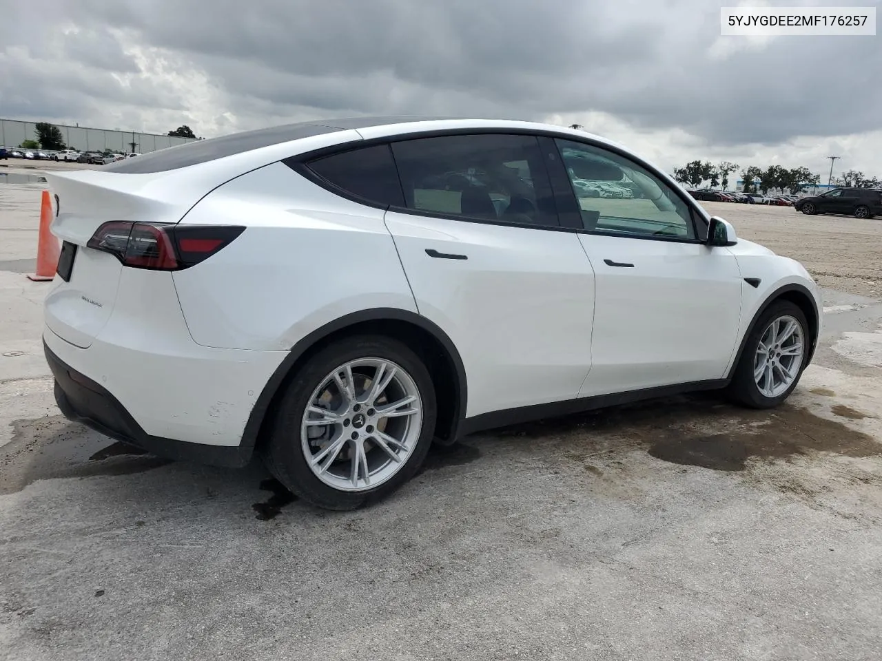 5YJYGDEE2MF176257 2021 Tesla Model Y