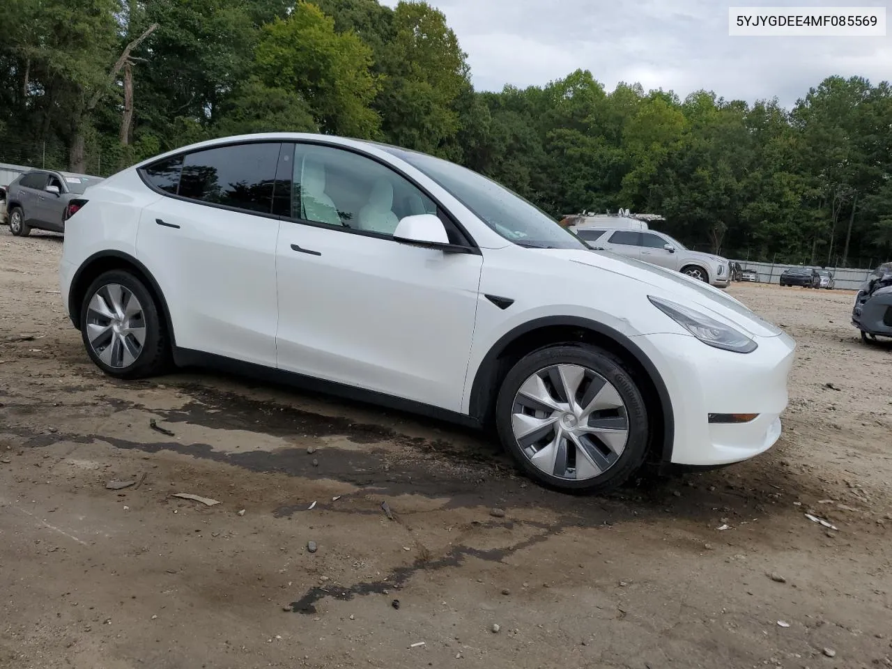 2021 Tesla Model Y VIN: 5YJYGDEE4MF085569 Lot: 70769674