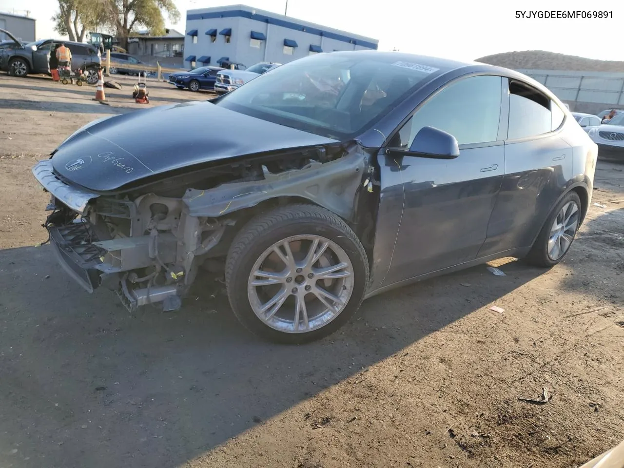 5YJYGDEE6MF069891 2021 Tesla Model Y