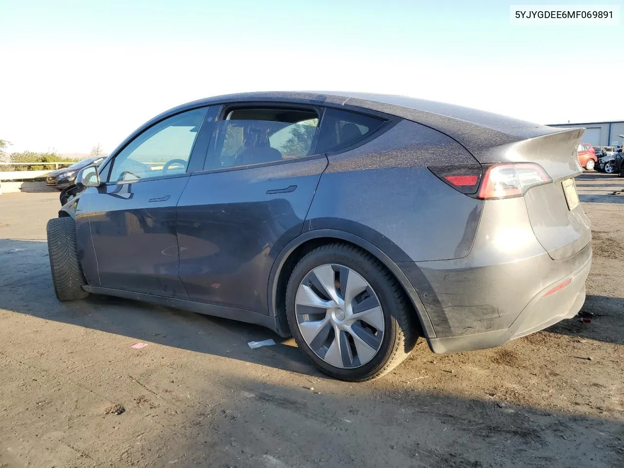 5YJYGDEE6MF069891 2021 Tesla Model Y