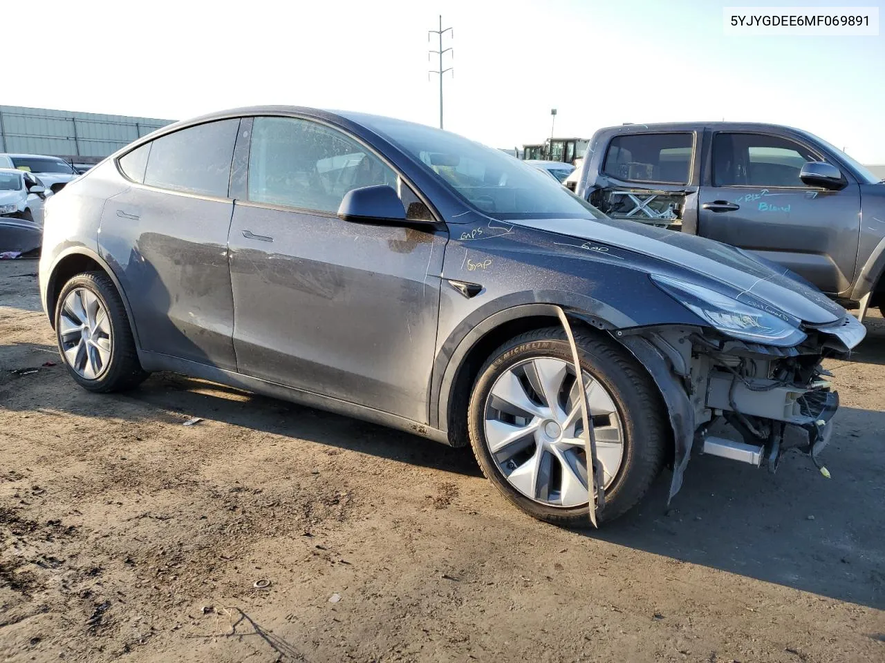 5YJYGDEE6MF069891 2021 Tesla Model Y