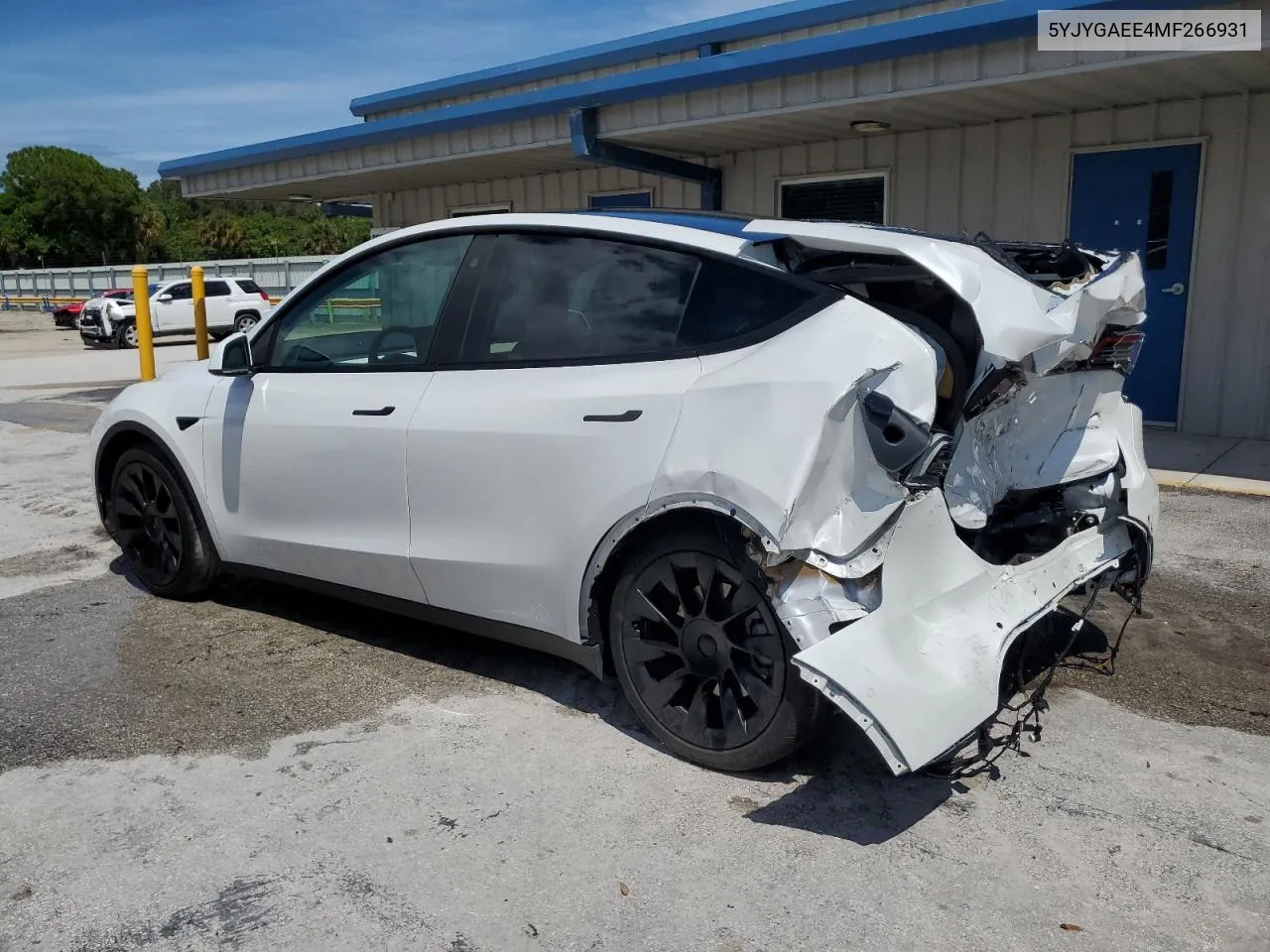 2021 Tesla Model Y VIN: 5YJYGAEE4MF266931 Lot: 71217954