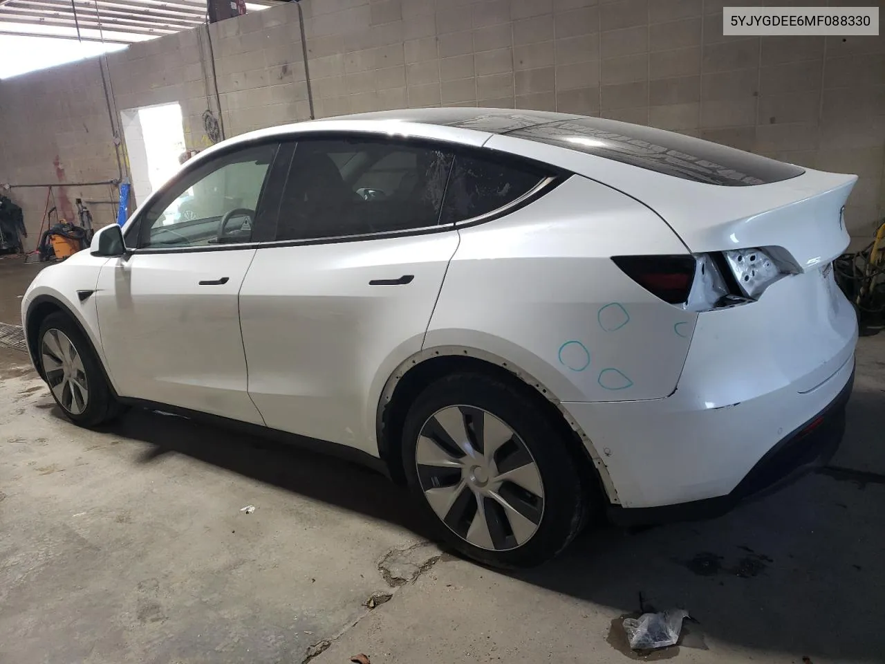 2021 Tesla Model Y VIN: 5YJYGDEE6MF088330 Lot: 71234394