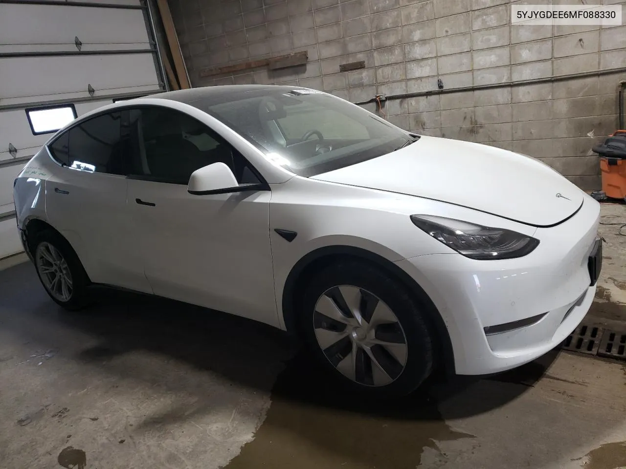 5YJYGDEE6MF088330 2021 Tesla Model Y