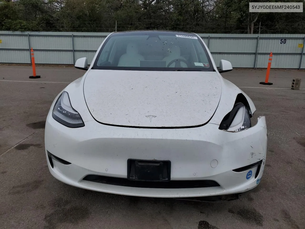 5YJYGDEE6MF240543 2021 Tesla Model Y