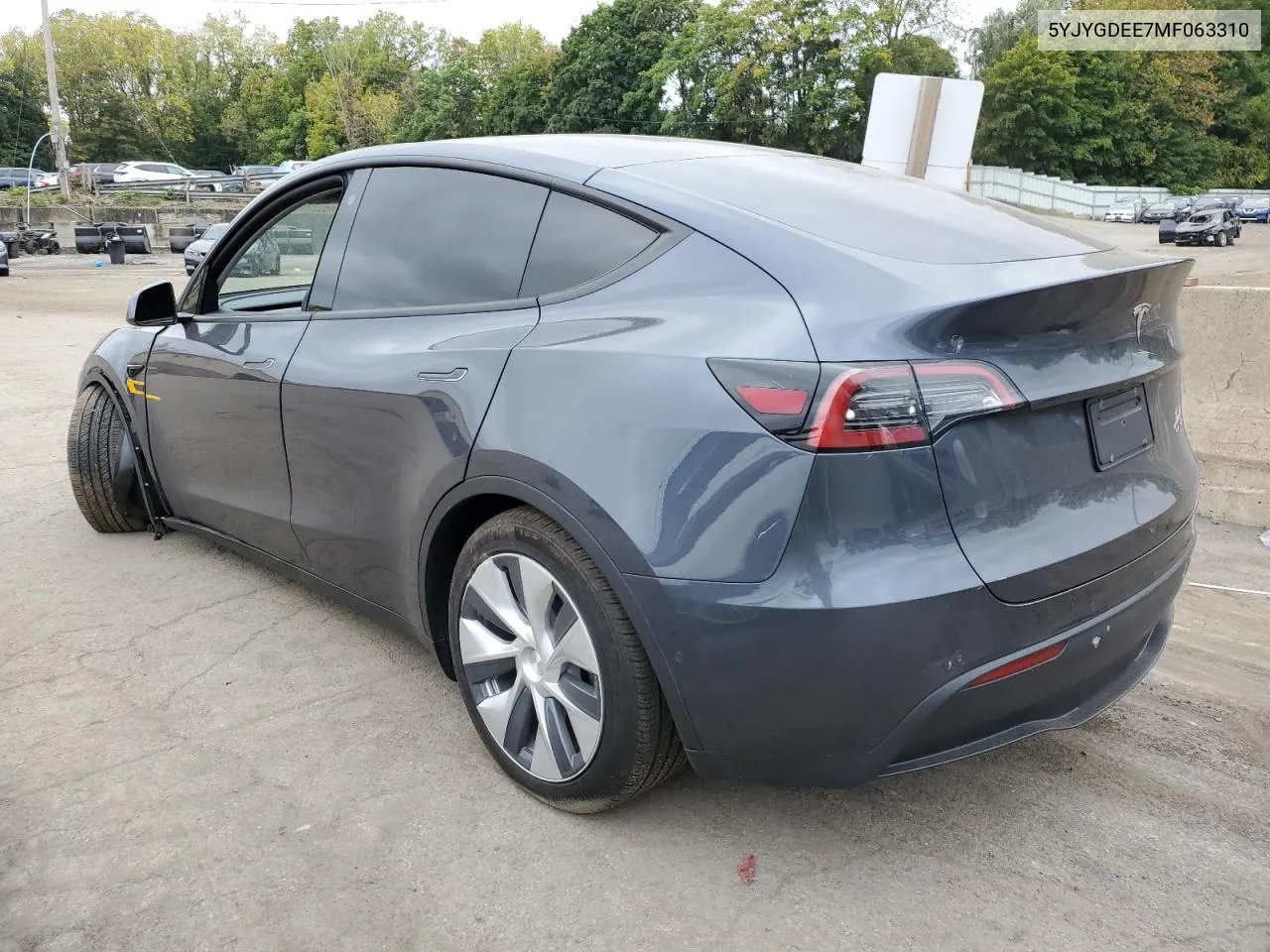 5YJYGDEE7MF063310 2021 Tesla Model Y