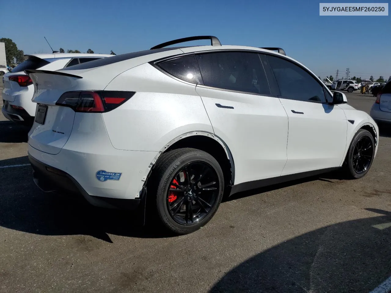 5YJYGAEE5MF260250 2021 Tesla Model Y