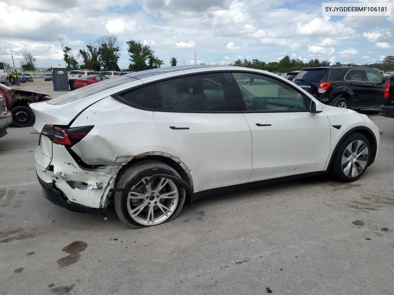 2021 Tesla Model Y VIN: 5YJYGDEE8MF106181 Lot: 72587354