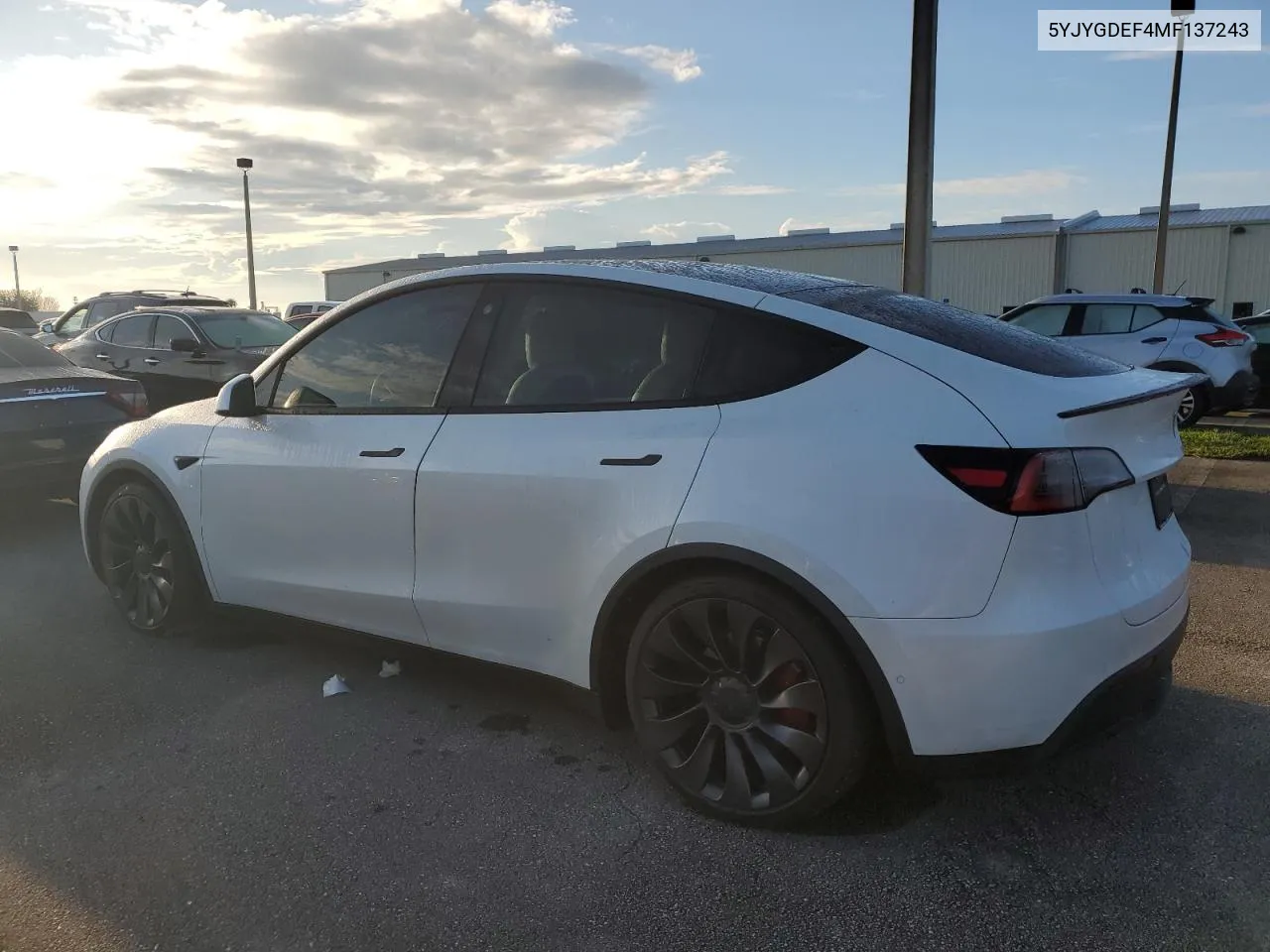 2021 Tesla Model Y VIN: 5YJYGDEF4MF137243 Lot: 73546154