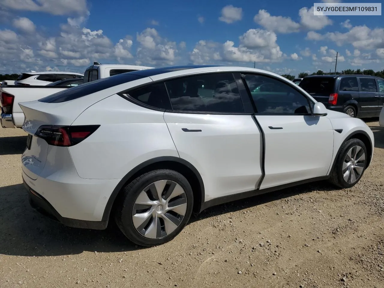 2021 Tesla Model Y VIN: 5YJYGDEE3MF109831 Lot: 74467364