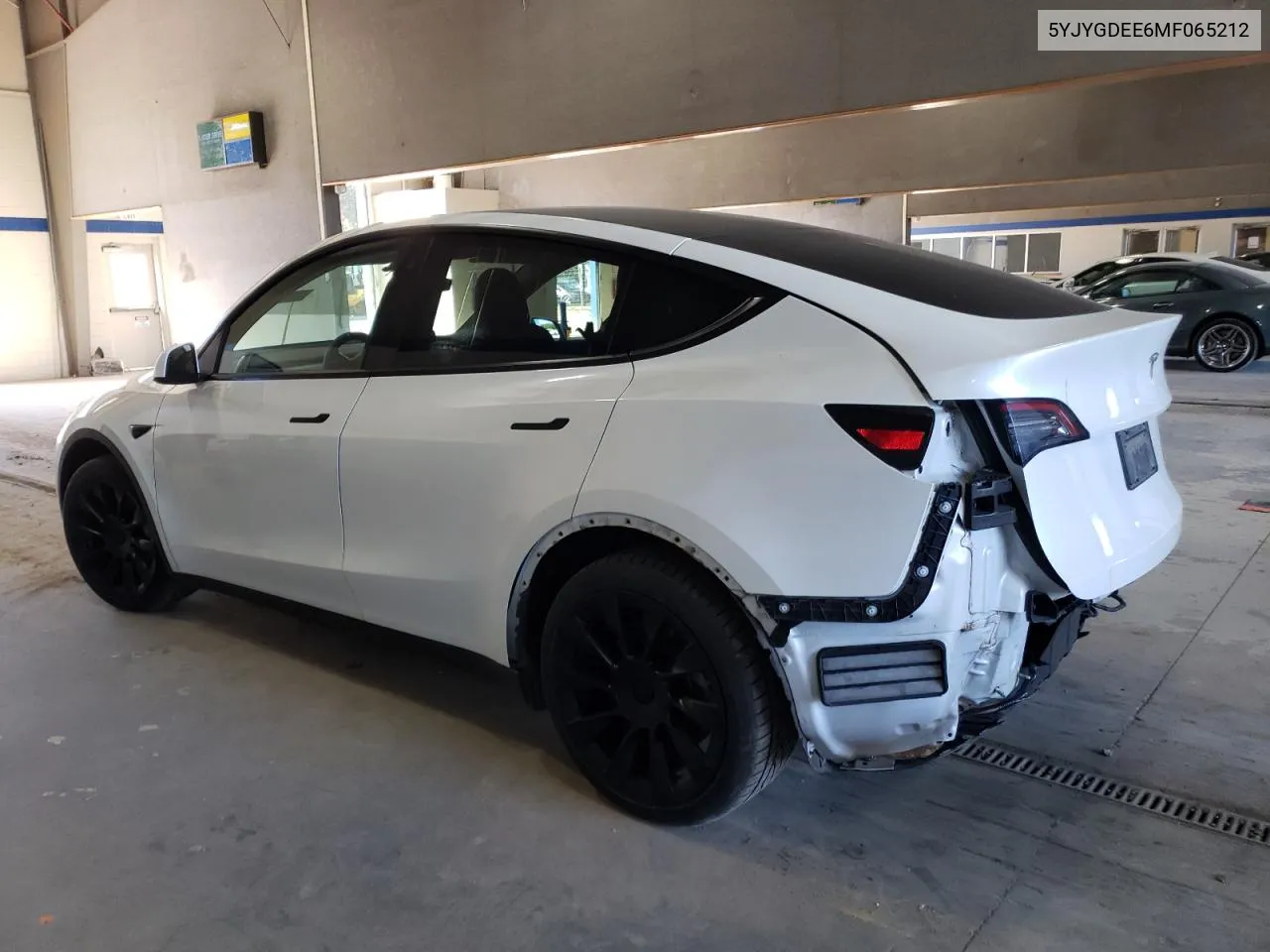 2021 Tesla Model Y VIN: 5YJYGDEE6MF065212 Lot: 74526654