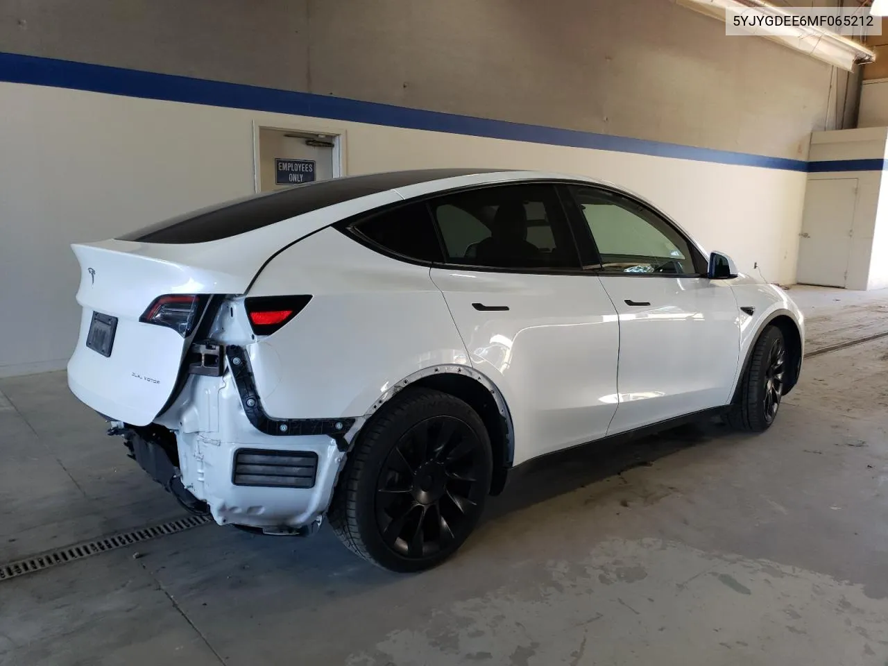 2021 Tesla Model Y VIN: 5YJYGDEE6MF065212 Lot: 74526654