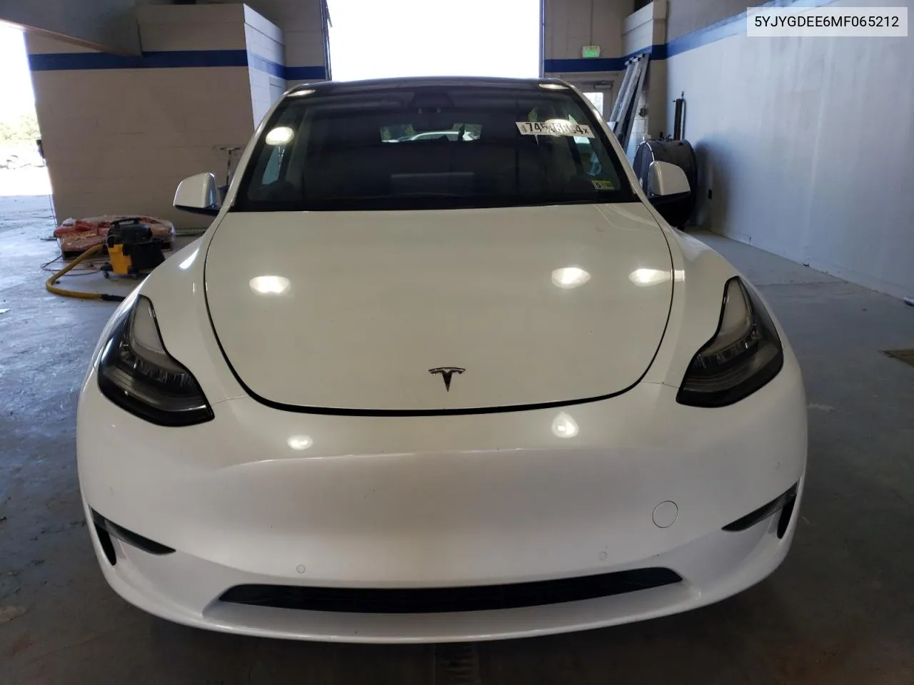 2021 Tesla Model Y VIN: 5YJYGDEE6MF065212 Lot: 74526654