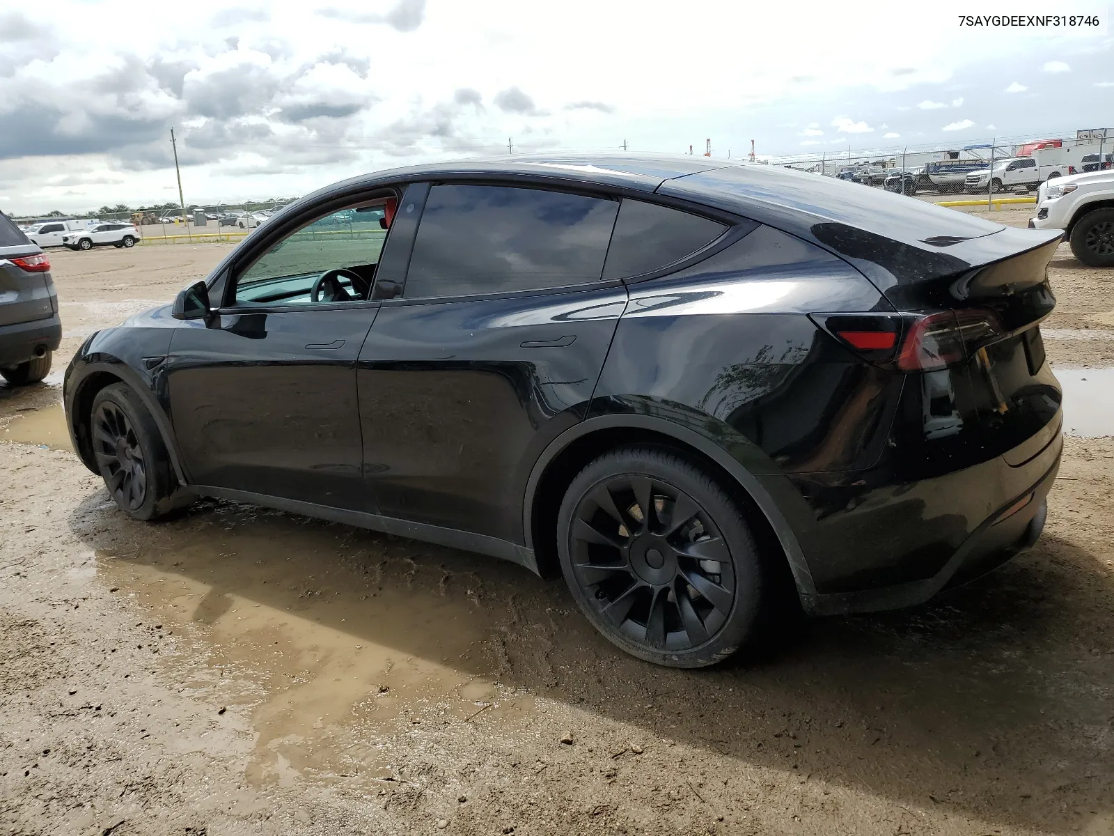 2022 Tesla Model Y VIN: 7SAYGDEEXNF318746 Lot: 64613874