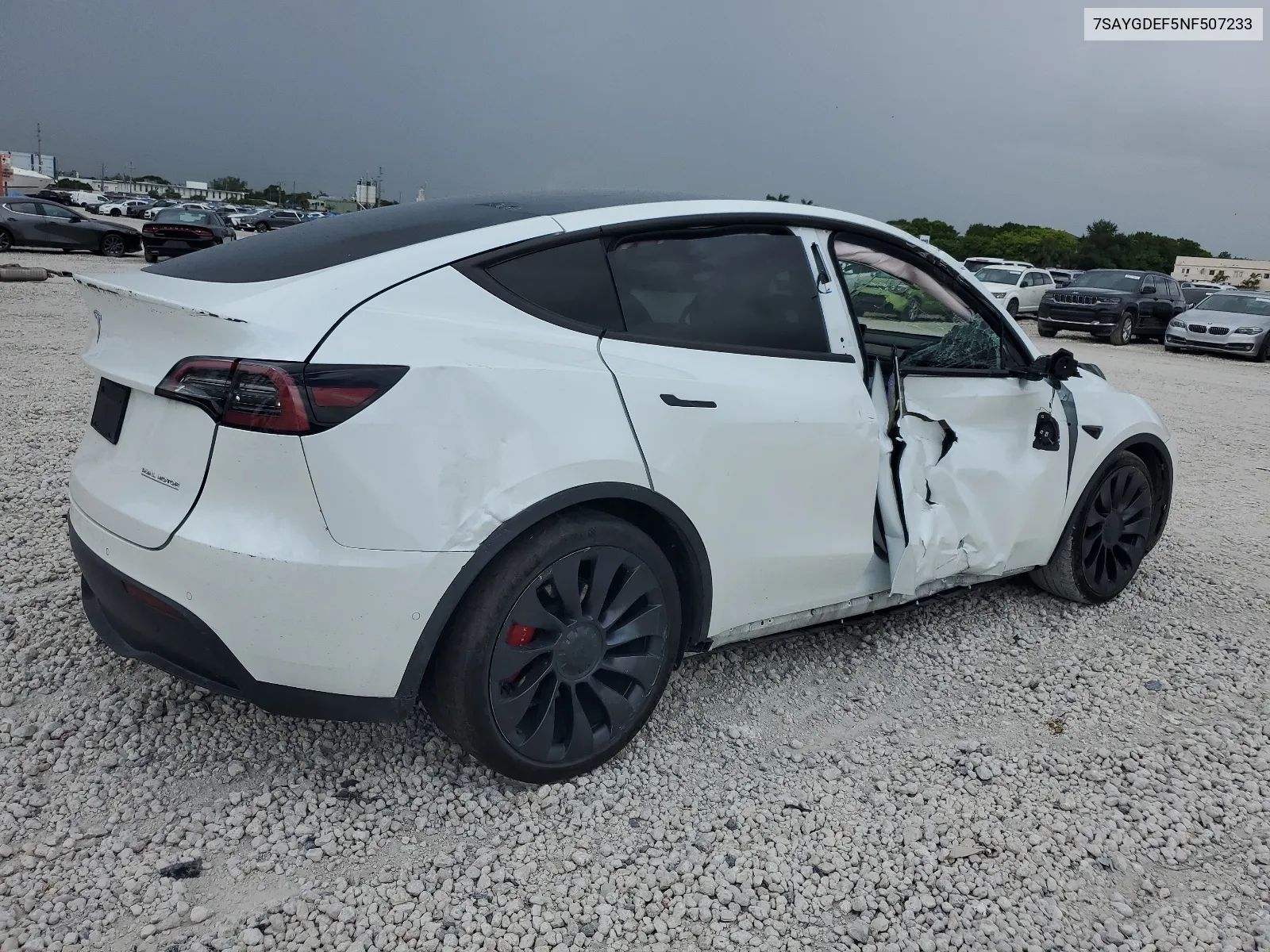 7SAYGDEF5NF507233 2022 Tesla Model Y