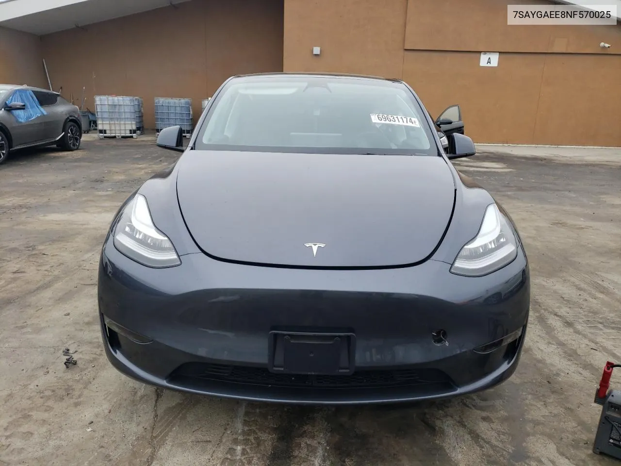 7SAYGAEE8NF570025 2022 Tesla Model Y