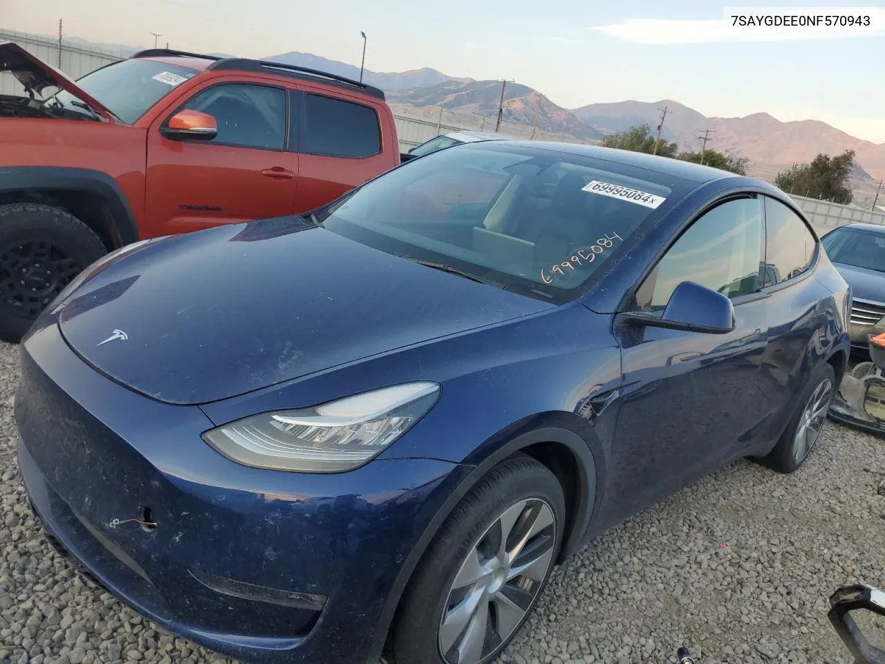 2022 Tesla Model Y VIN: 7SAYGDEE0NF570943 Lot: 69995084