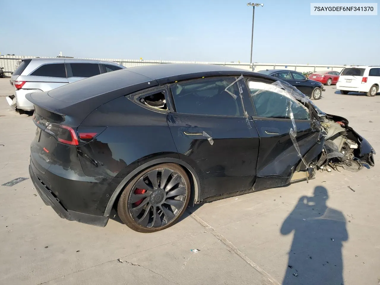 2022 Tesla Model Y VIN: 7SAYGDEF6NF341370 Lot: 74965024