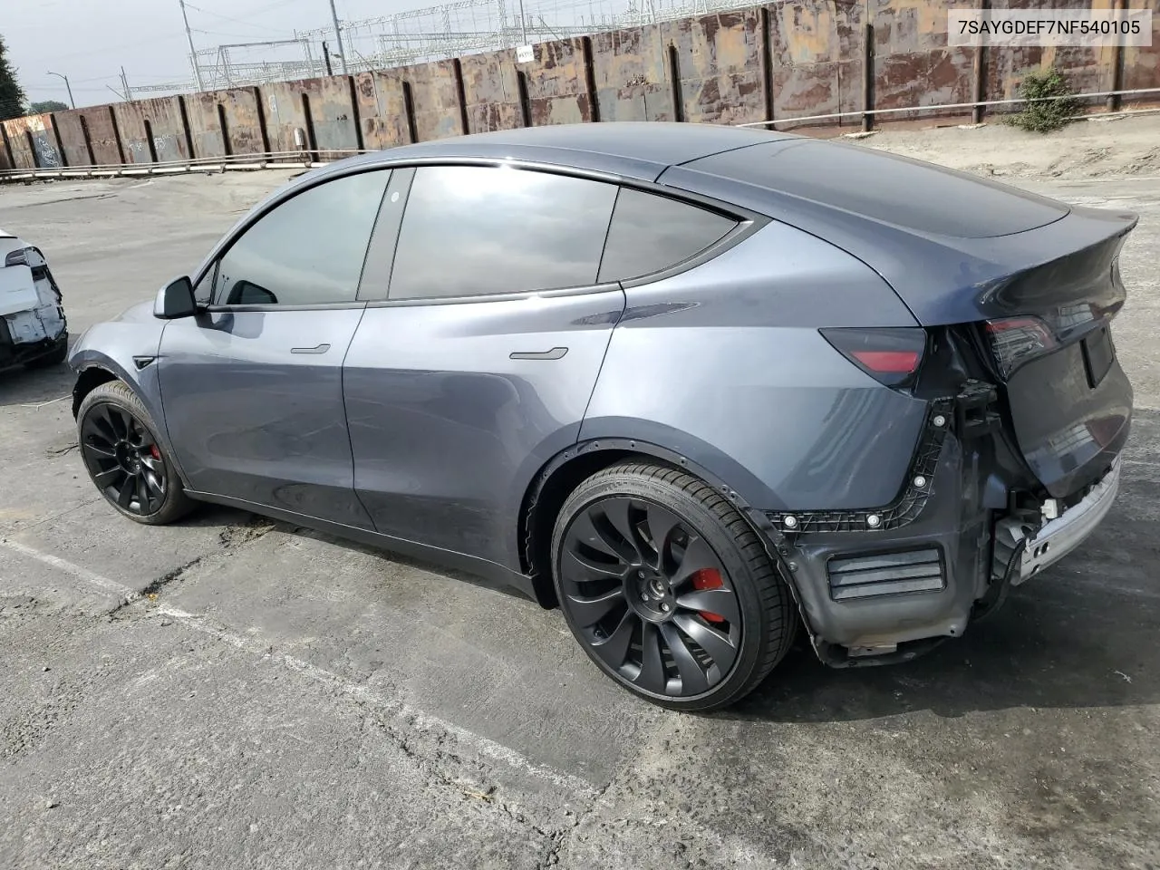 2022 Tesla Model Y VIN: 7SAYGDEF7NF540105 Lot: 75667464