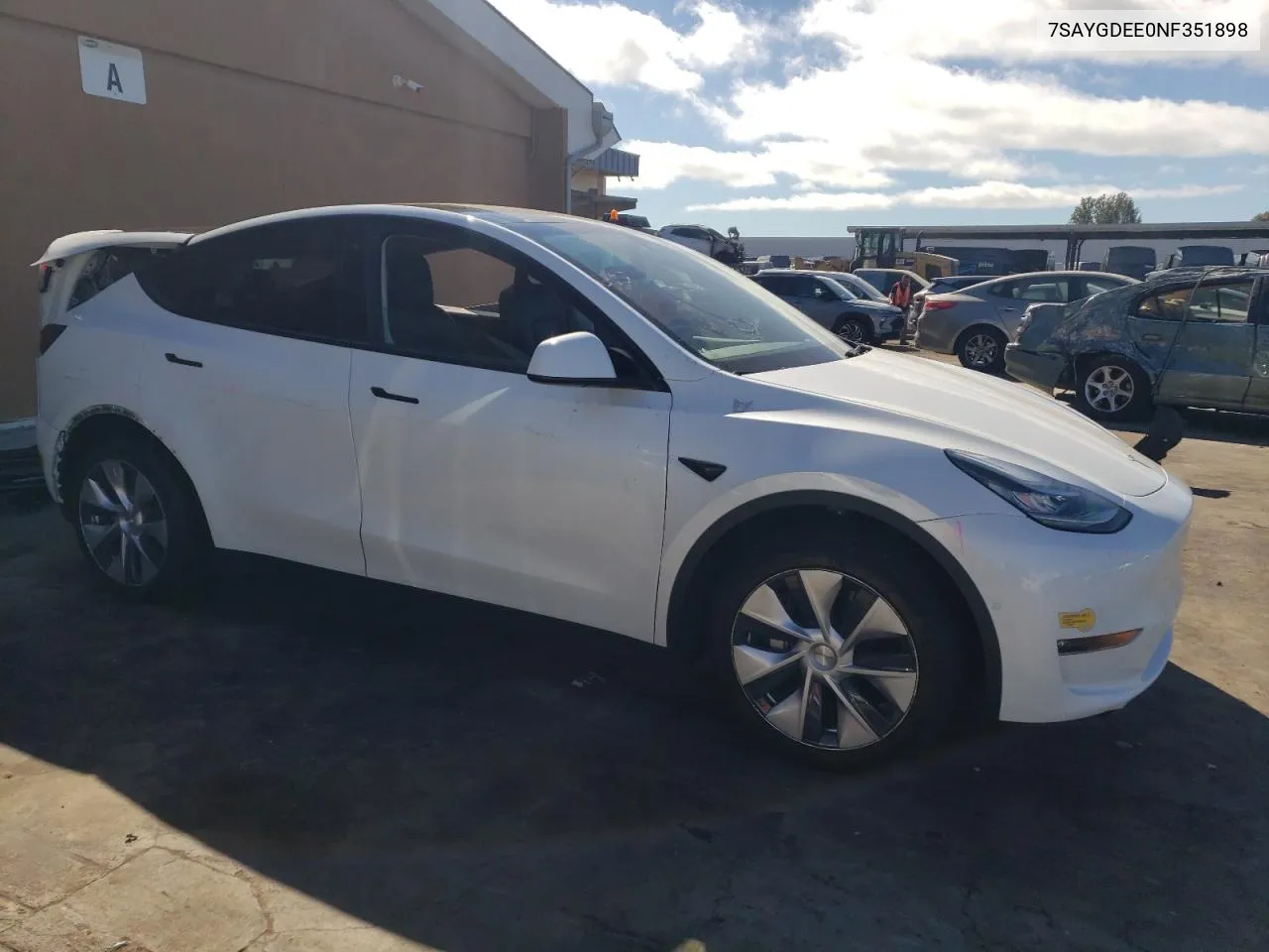 2022 Tesla Model Y VIN: 7SAYGDEE0NF351898 Lot: 75681074