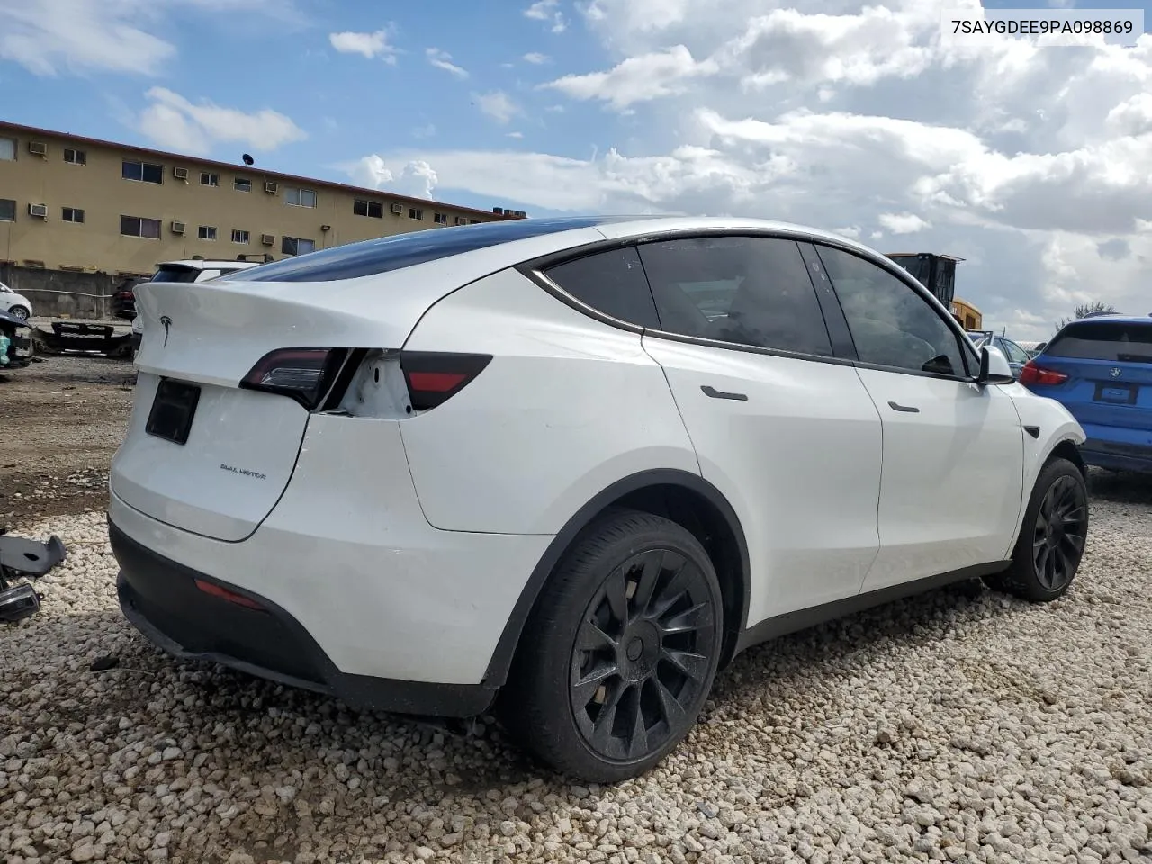 7SAYGDEE9PA098869 2023 Tesla Model Y