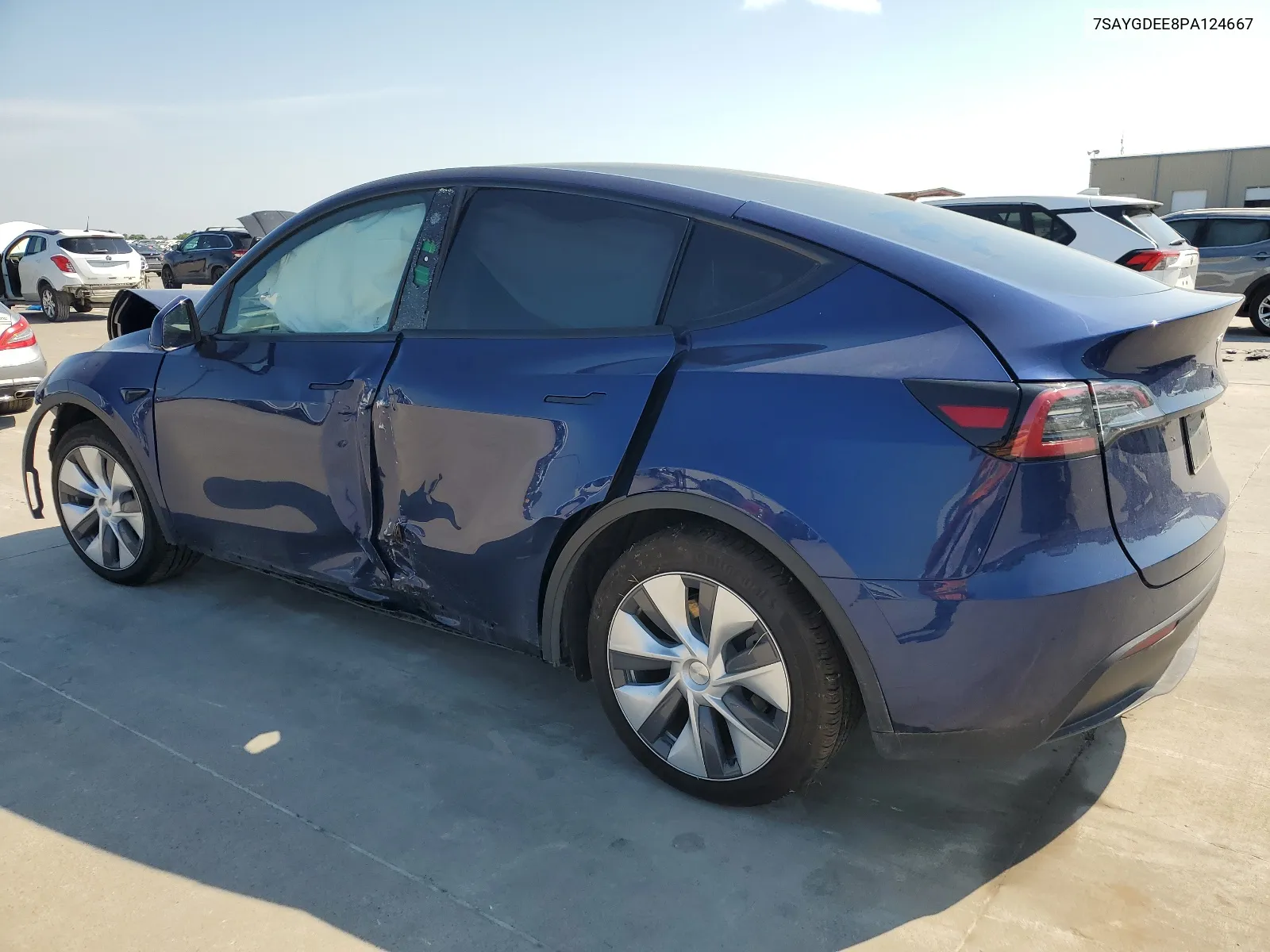 7SAYGDEE8PA124667 2023 Tesla Model Y