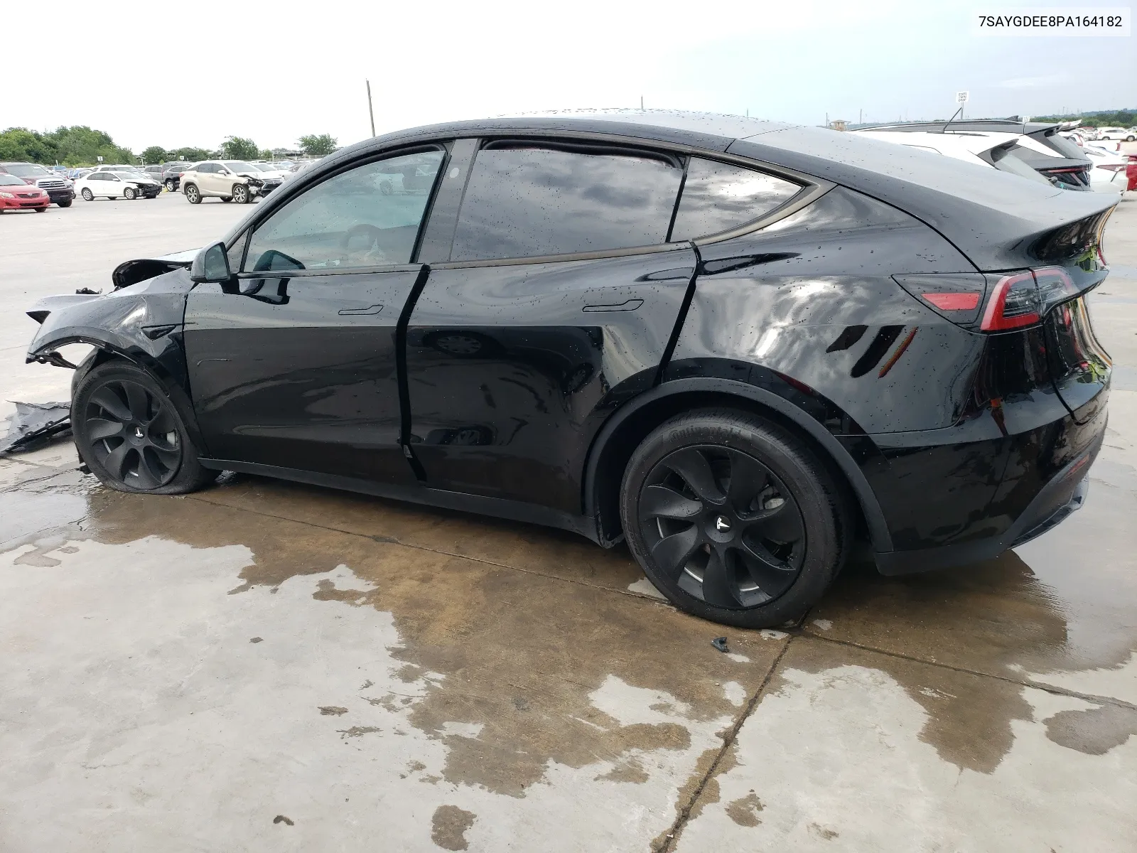 7SAYGDEE8PA164182 2023 Tesla Model Y