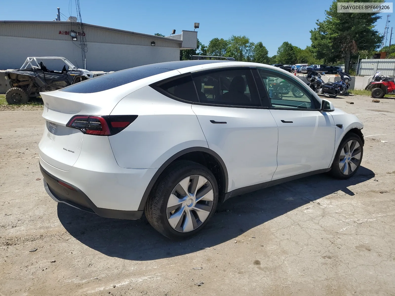 7SAYGDEE8PF669206 2023 Tesla Model Y