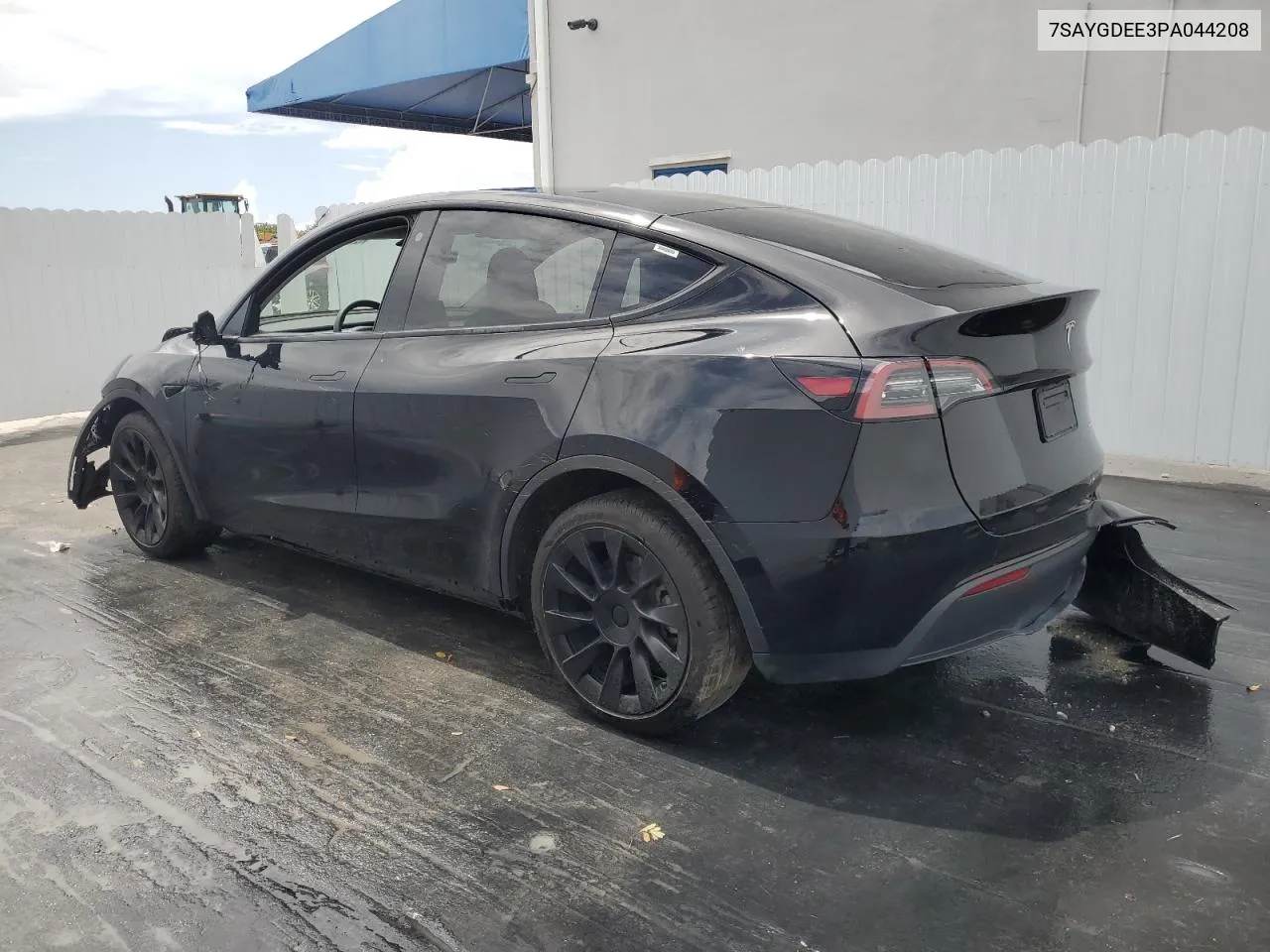 7SAYGDEE3PA044208 2023 Tesla Model Y