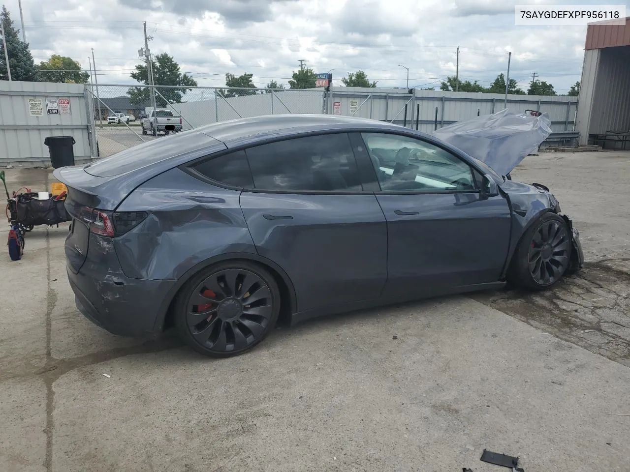 7SAYGDEFXPF956118 2023 Tesla Model Y