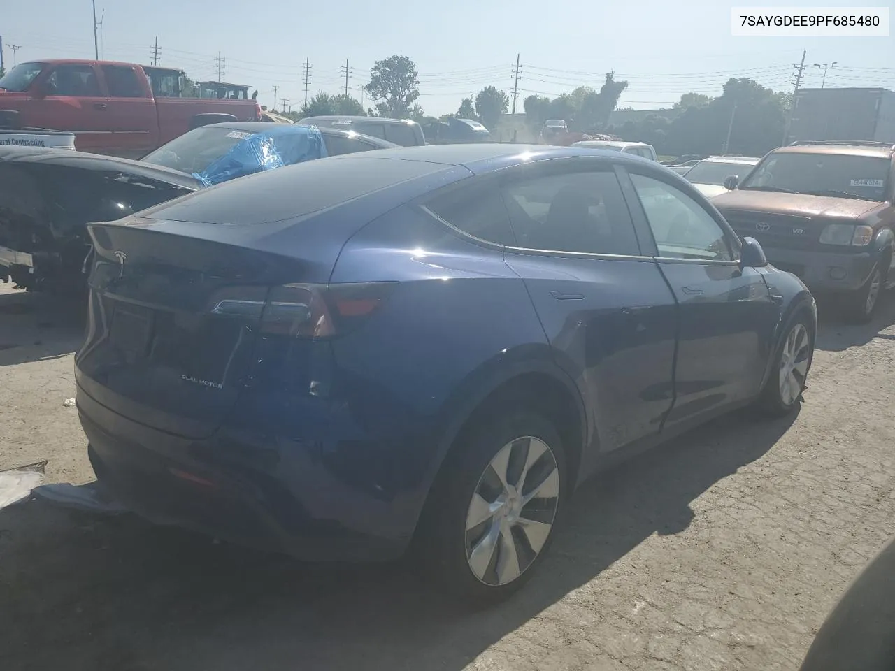 7SAYGDEE9PF685480 2023 Tesla Model Y