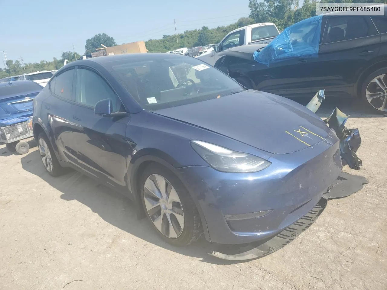 2023 Tesla Model Y VIN: 7SAYGDEE9PF685480 Lot: 68170994