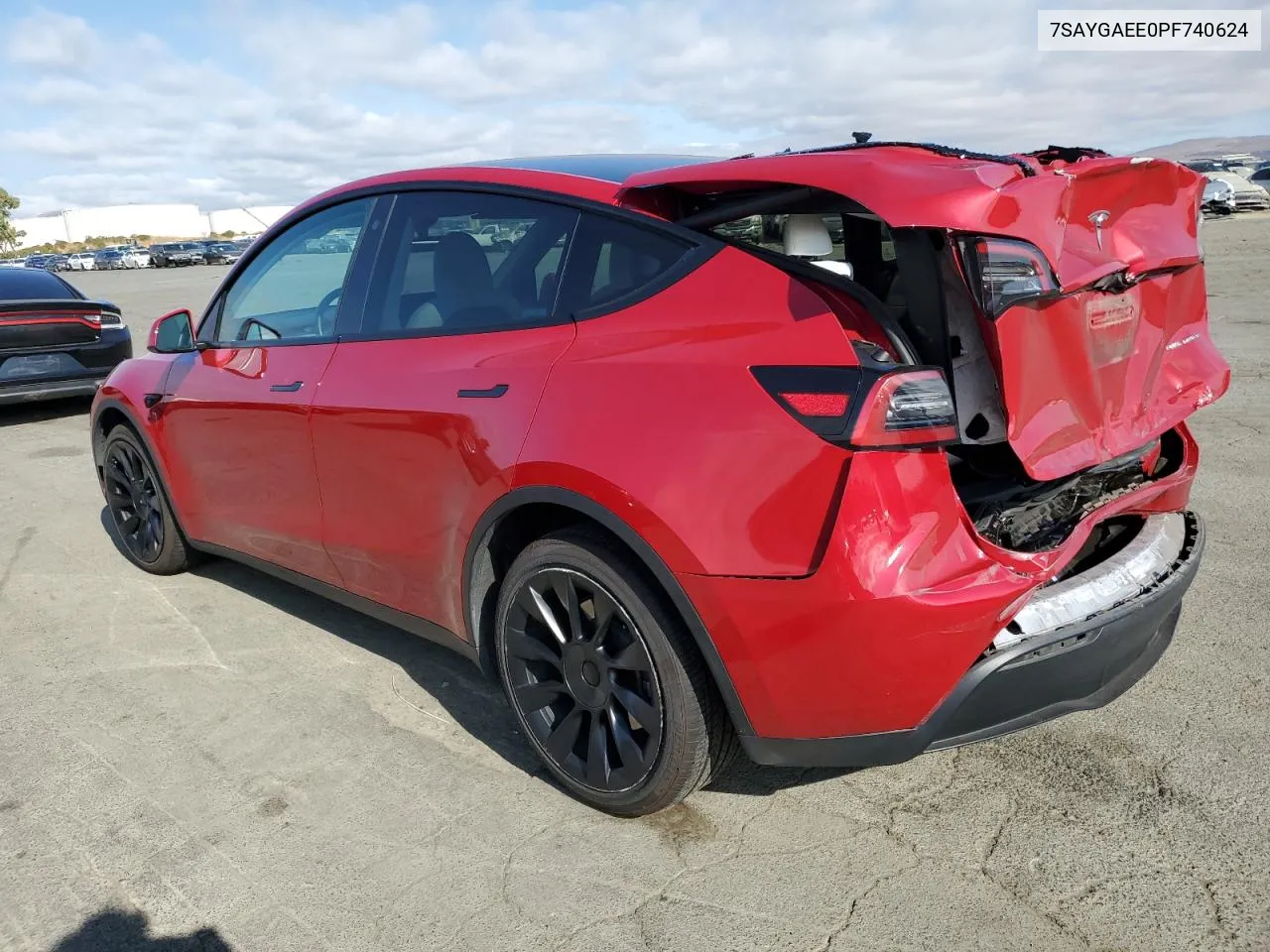 7SAYGAEE0PF740624 2023 Tesla Model Y