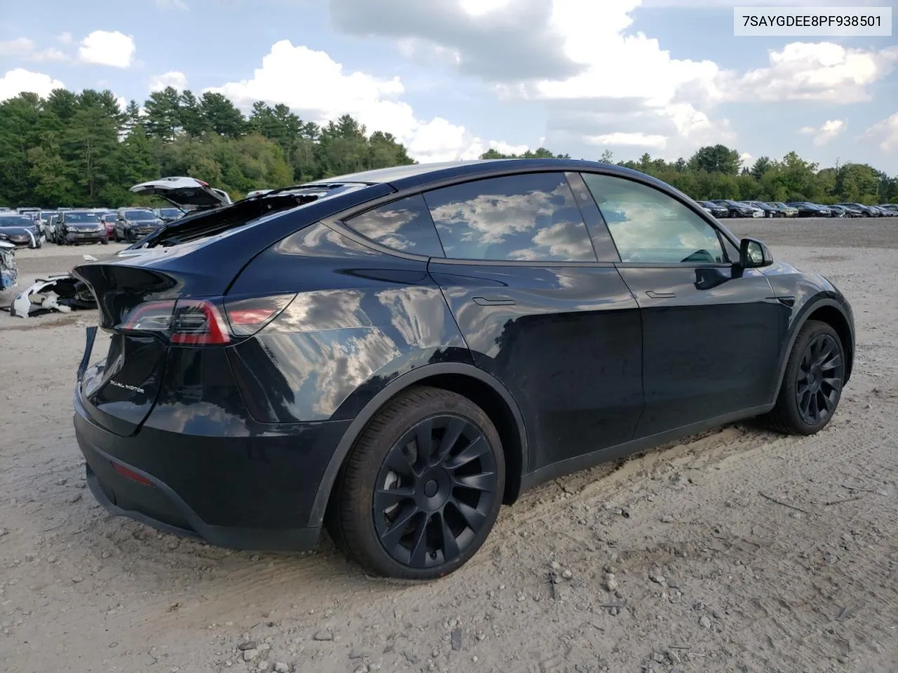 7SAYGDEE8PF938501 2023 Tesla Model Y