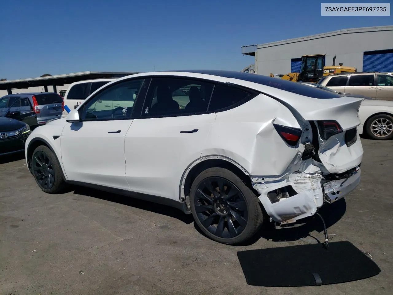 7SAYGAEE3PF697235 2023 Tesla Model Y